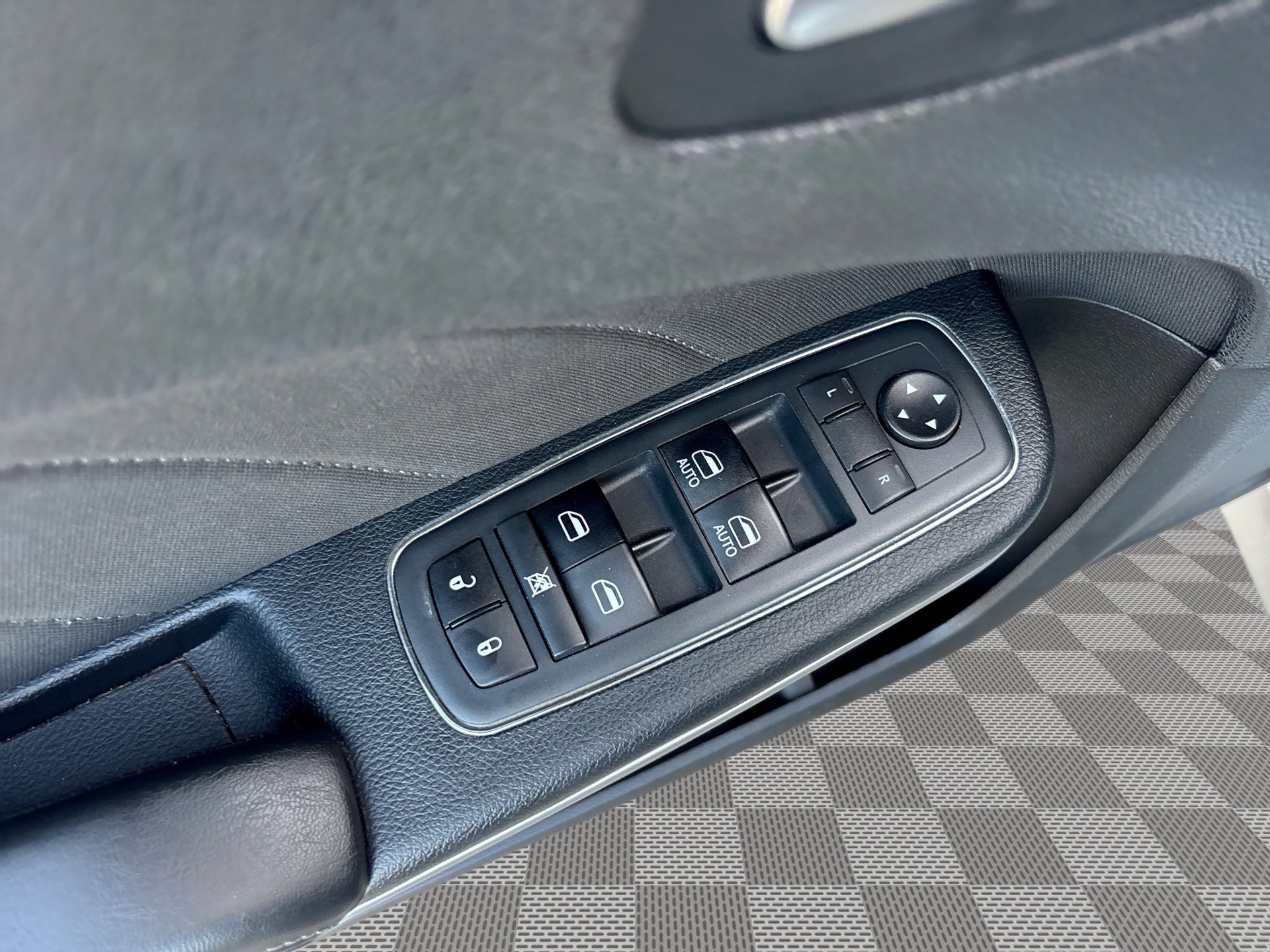 Used 2020 Dodge Charger Scat Pack RWD image 15