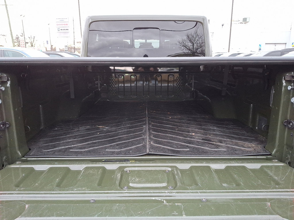 Used 2023 Jeep Gladiator Mojave w/ Cold Weather Group image 14