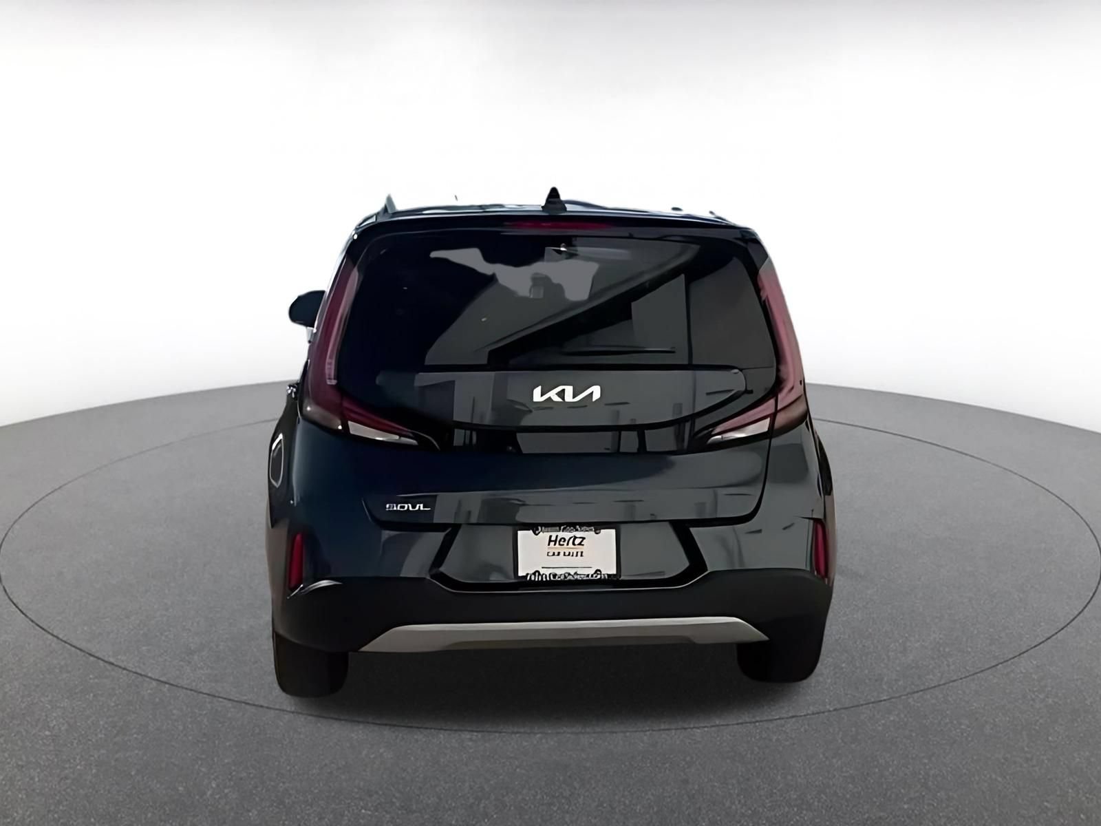 Used 2025 Kia Soul LX w/ LX Technology Package FWD image 9