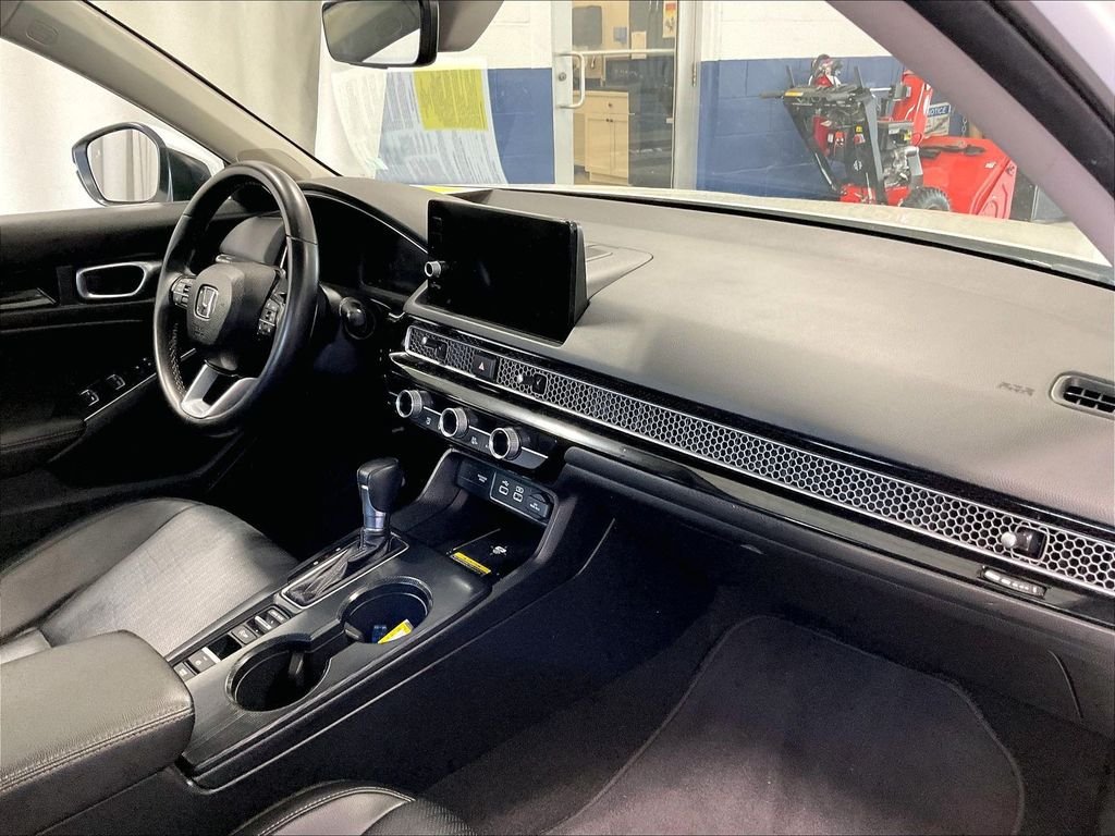 Used 2023 Honda Civic Touring image 14