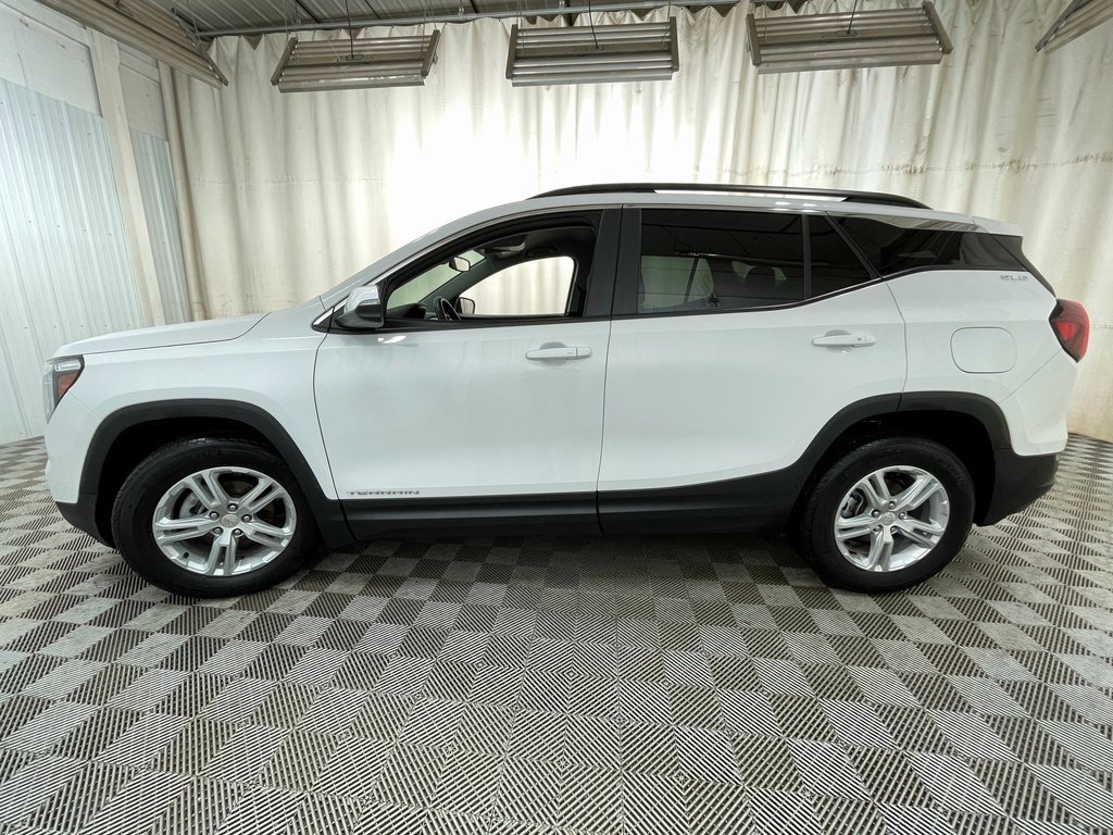 Certified 2022 GMC Terrain SLE w/ Driver Convenience Package image 14