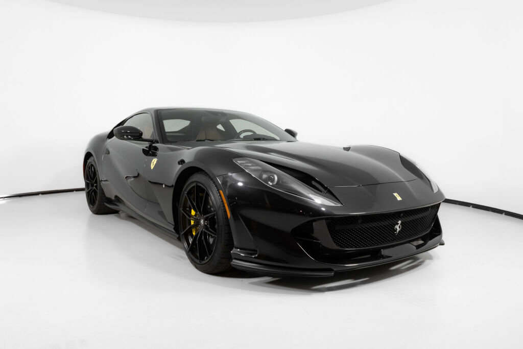 Used 2020 Ferrari 812 Superfast image 12