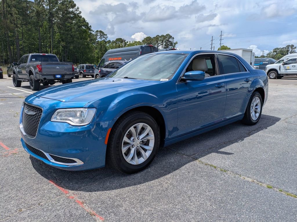 Used 2022 Chrysler 300 Touring RWD image 8