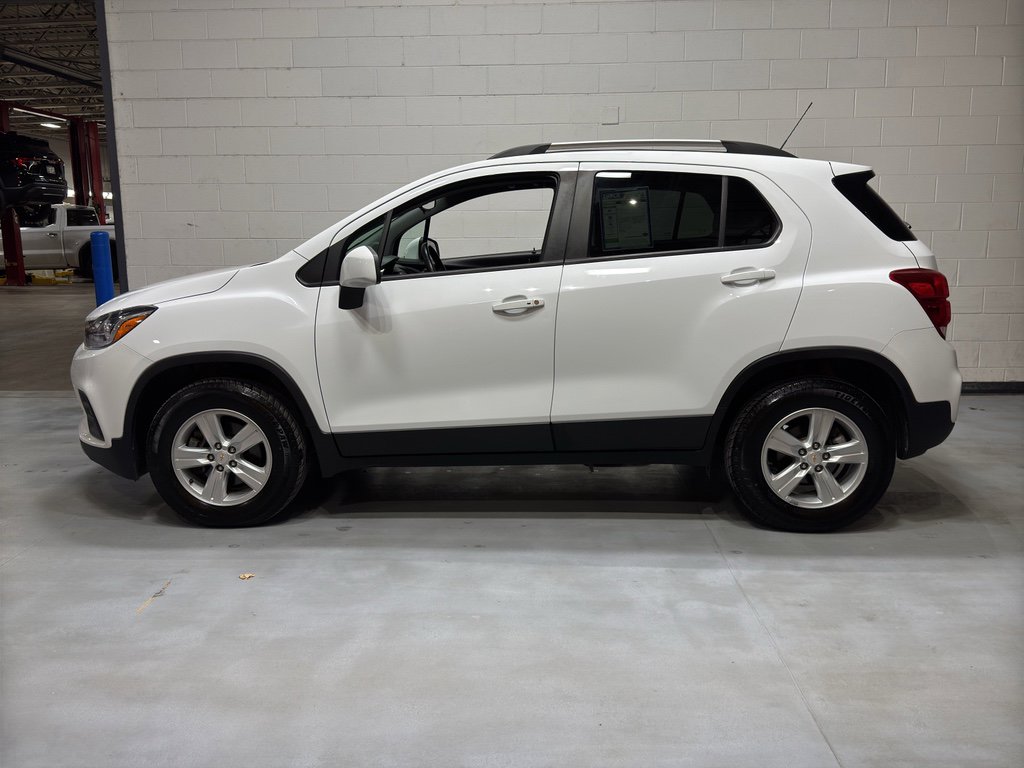 Used 2021 Chevrolet Trax LT w/ Driver Confidence Package image 3