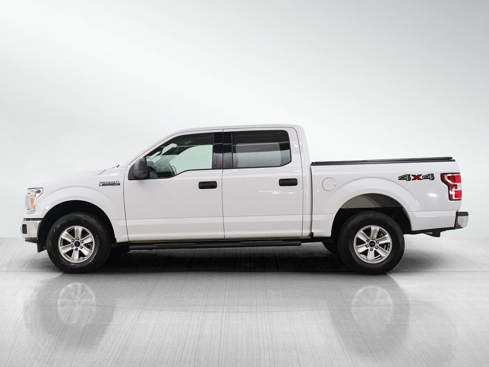 Used 2020 Ford F150 XLT image 2