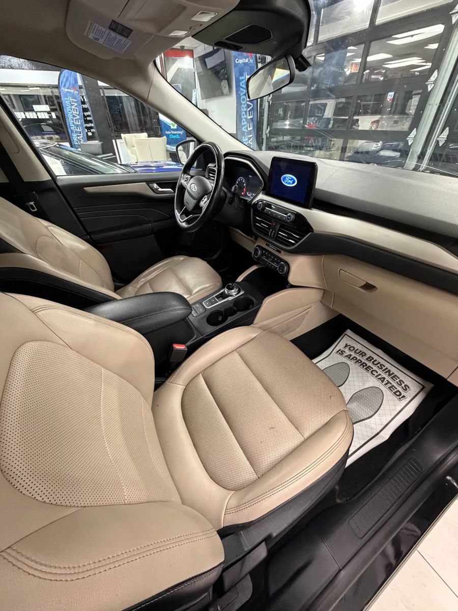 Used 2022 Ford Escape SEL FWD image 8