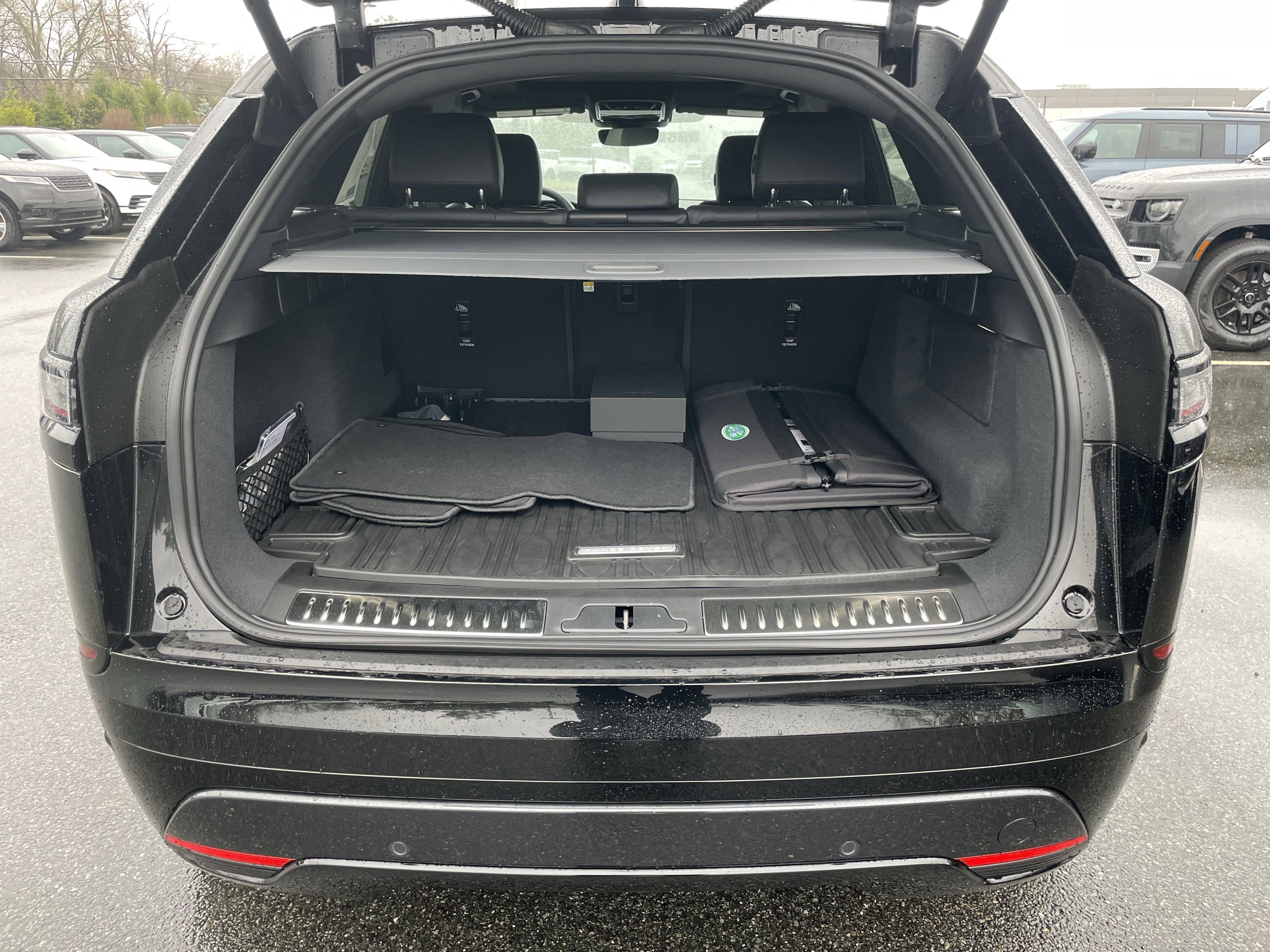 New 2026 Land Rover Range Rover Velar Dynamic SE image 36