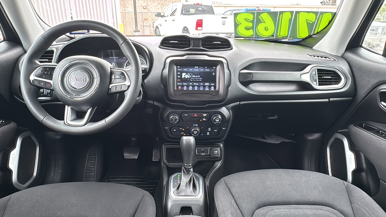 Used 2021 Jeep Renegade Latitude FWD image 16