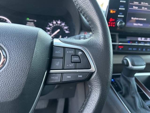 Used 2024 Toyota Sienna XLE image 22