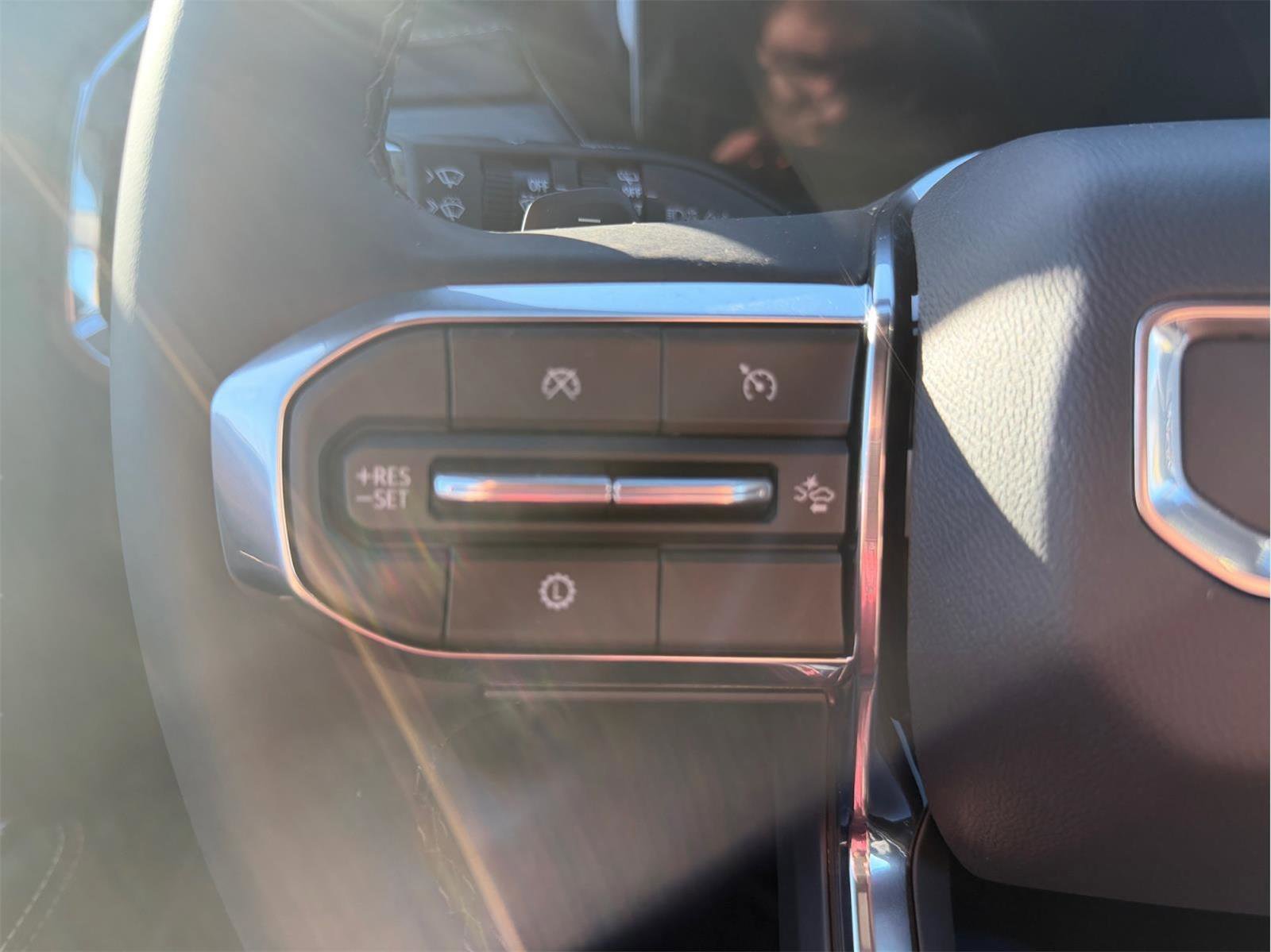 New 2026 GMC Acadia Elevation image 28