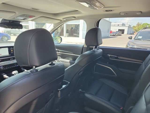 Used 2025 Kia Telluride S FWD image 28