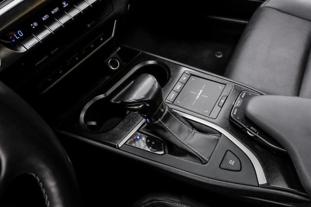 Used 2019 Lexus UX 200 w/ Premium Package FWD image 32
