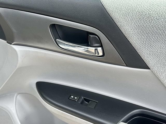 Used 2013 Honda Accord LX image 9