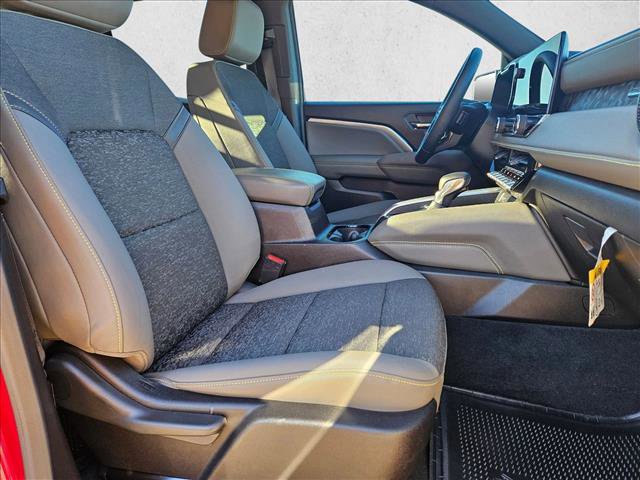 Used 2024 Chevrolet Colorado ZR2 w/ Safety Package image 21