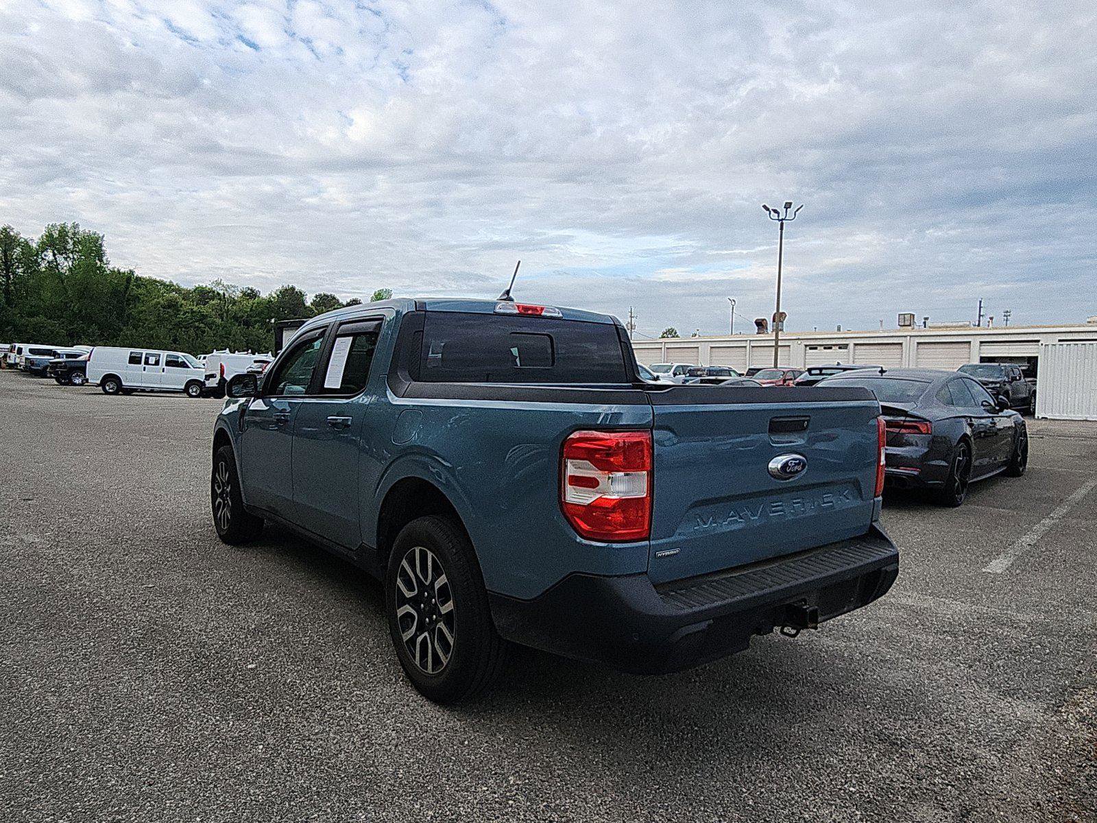 Used 2023 Ford Maverick Lariat w/ Lariat Luxury Package image 3