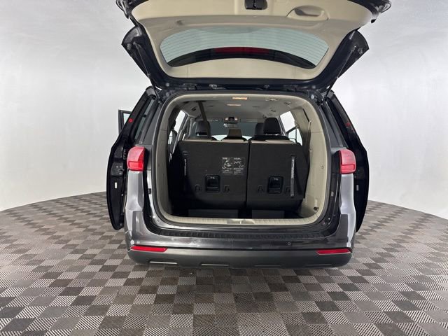 Certified 2020 Kia Sedona EX image 17