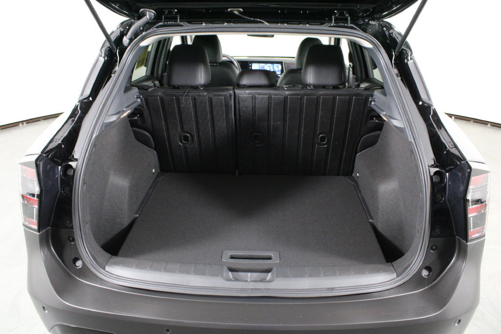 Certified 2026 Nissan Kicks SR FWD image 18