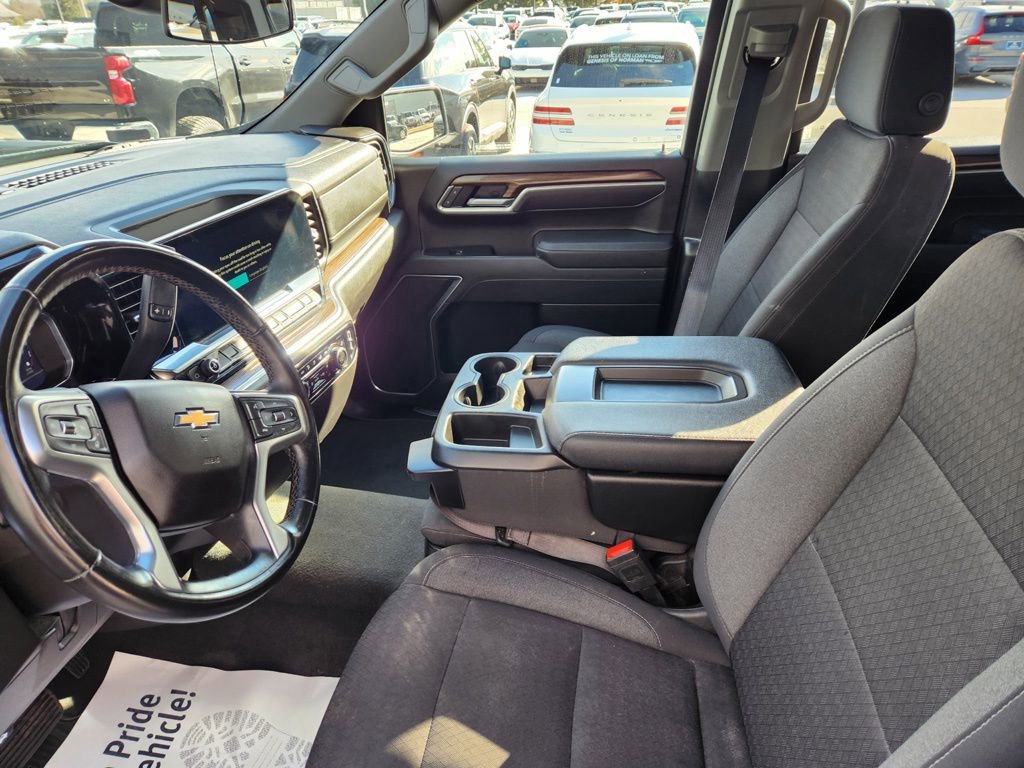 Used 2025 Chevrolet Silverado 1500 LT image 9