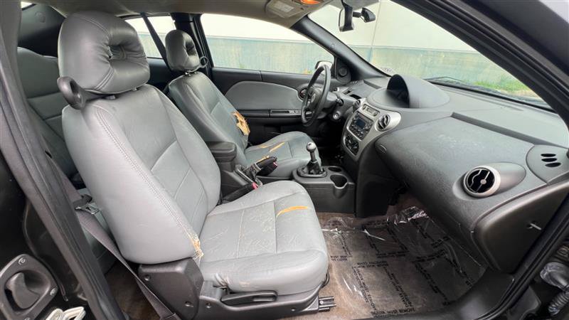 Used 2005 Saturn ION Level 3 w/ Travel Pkg FWD image 37