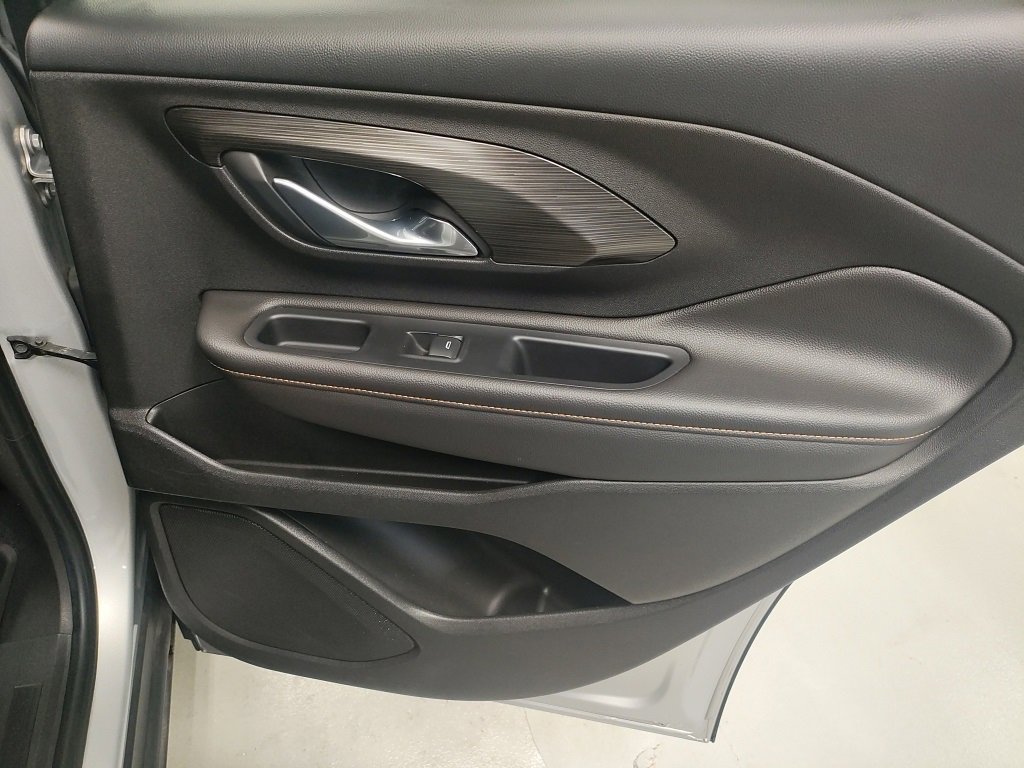 Used 2020 GMC Terrain SLT w/ Preferred Package image 16