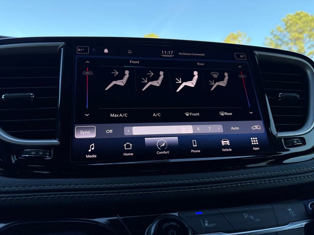 Used 2021 Chrysler Pacifica Touring w/ S Appearance Package image 23