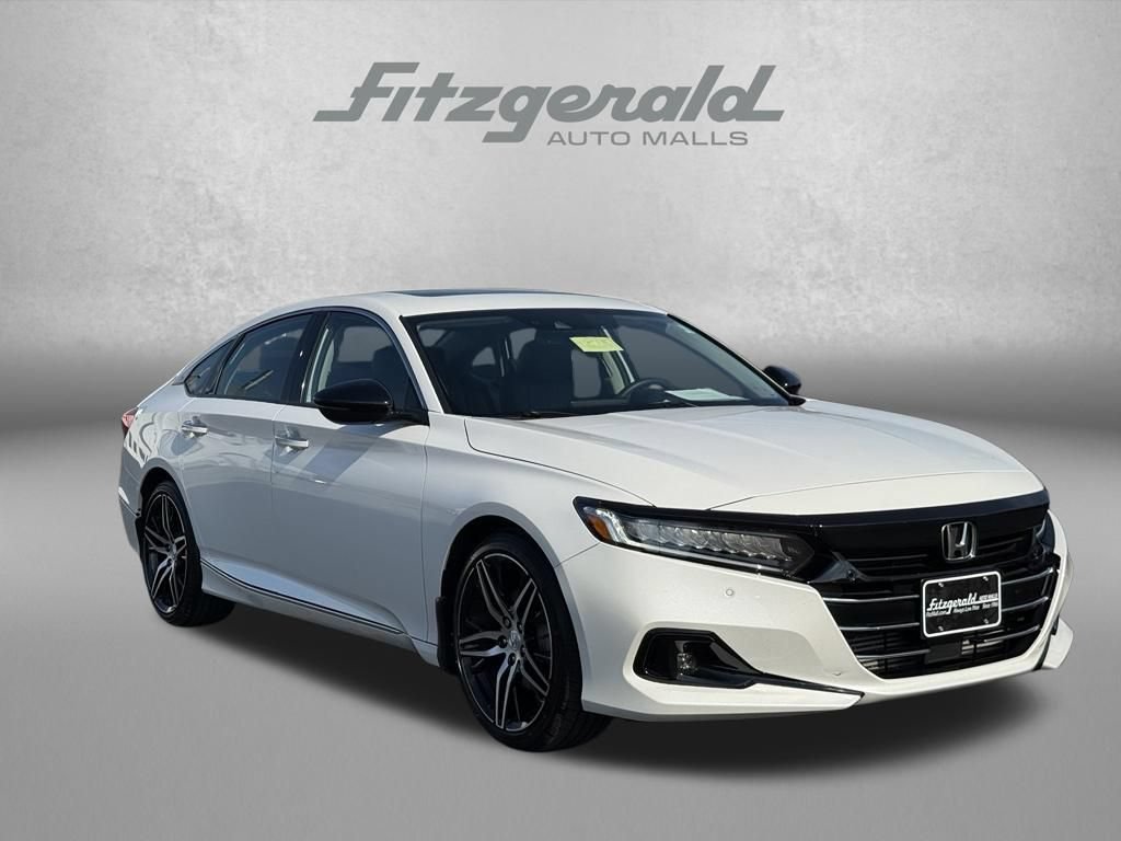 Used 2022 Honda Accord Touring image 1