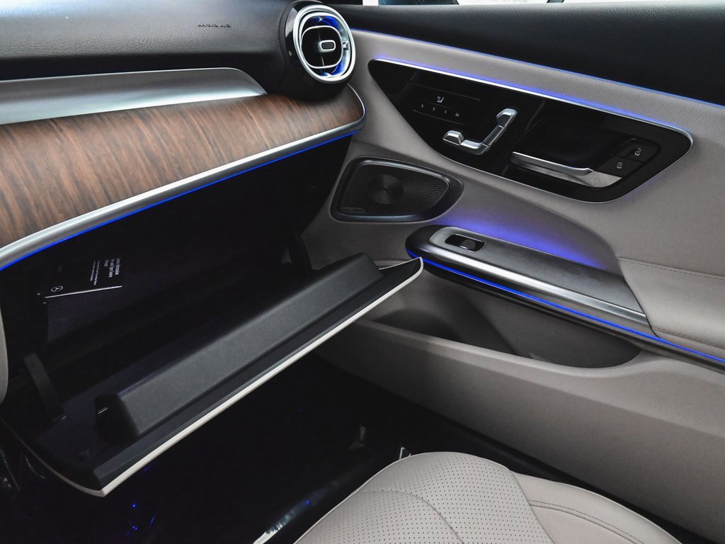 Used 2025 Mercedes-Benz CLE 300 4MATIC Coupe image 15