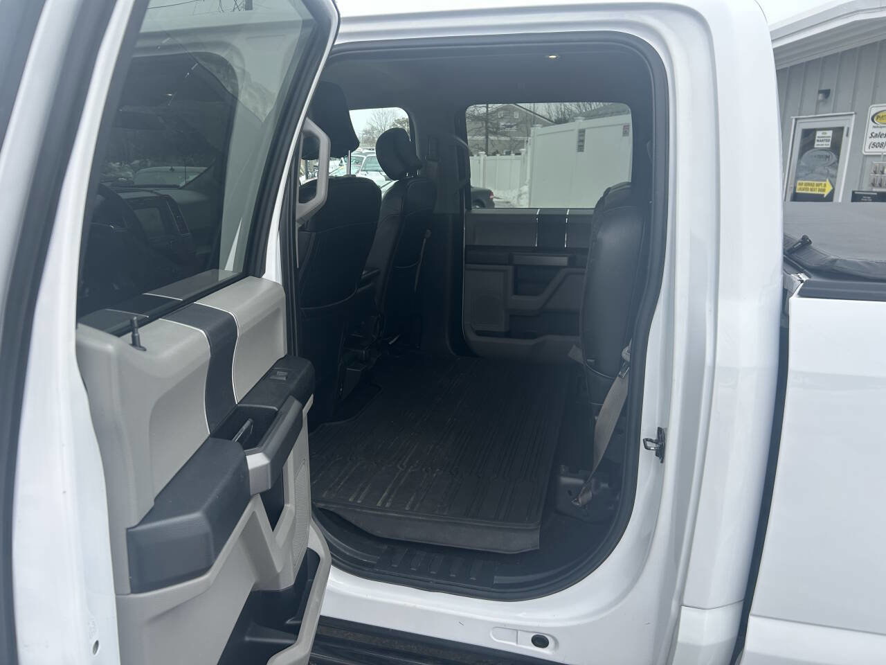Used 2019 Ford F150 XLT w/ Trailer Tow Package image 12
