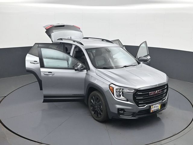 Used 2023 GMC Terrain SLT w/ Tech Package AWD/4WD image 29