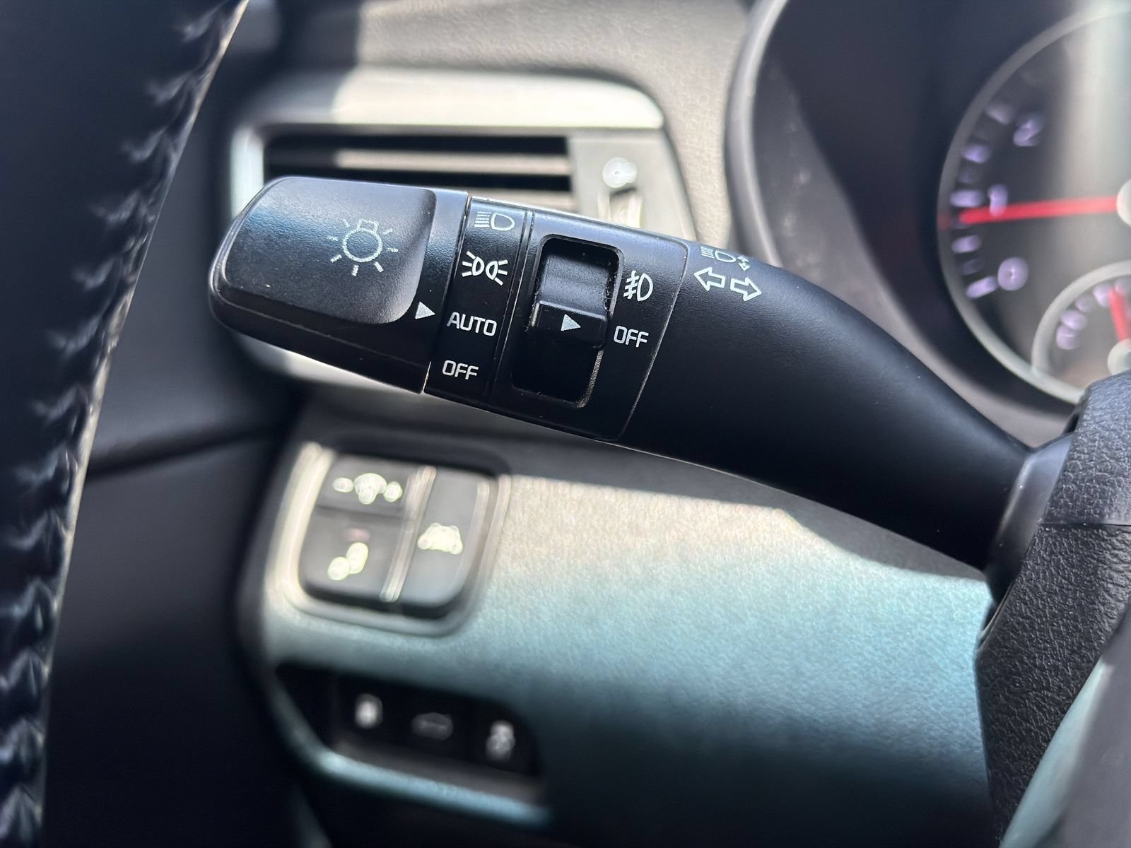 Used 2019 Kia Optima S w/ S Panoramic Sunroof Package FWD image 29