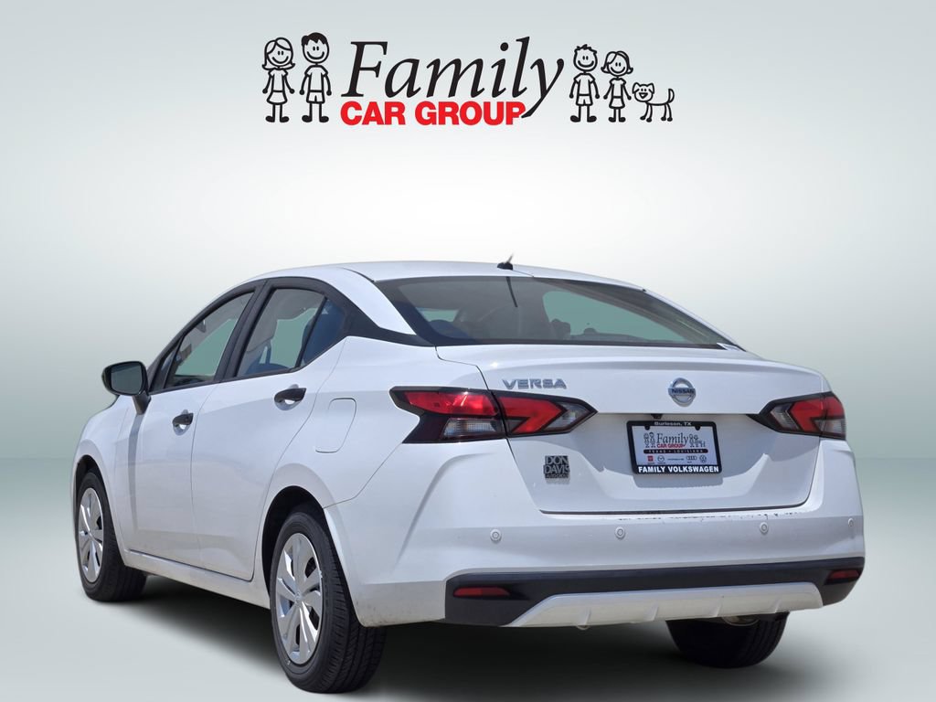 Used 2022 Nissan Versa S FWD image 3