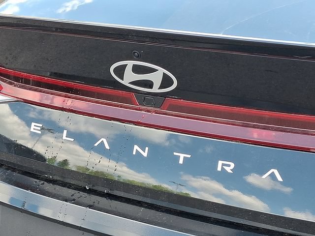 New 2026 Hyundai Elantra Sport FWD image 12