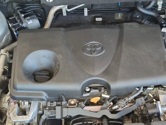 Used 2022 Toyota RAV4 XLE Premium AWD/4WD image 23