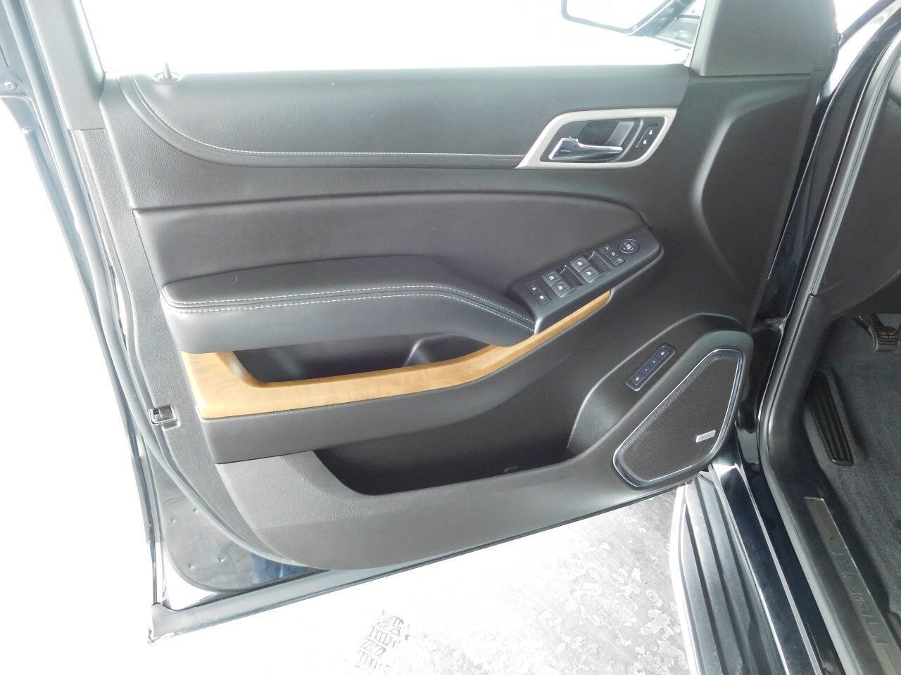 Used 2019 GMC Yukon XL Denali AWD/4WD image 16