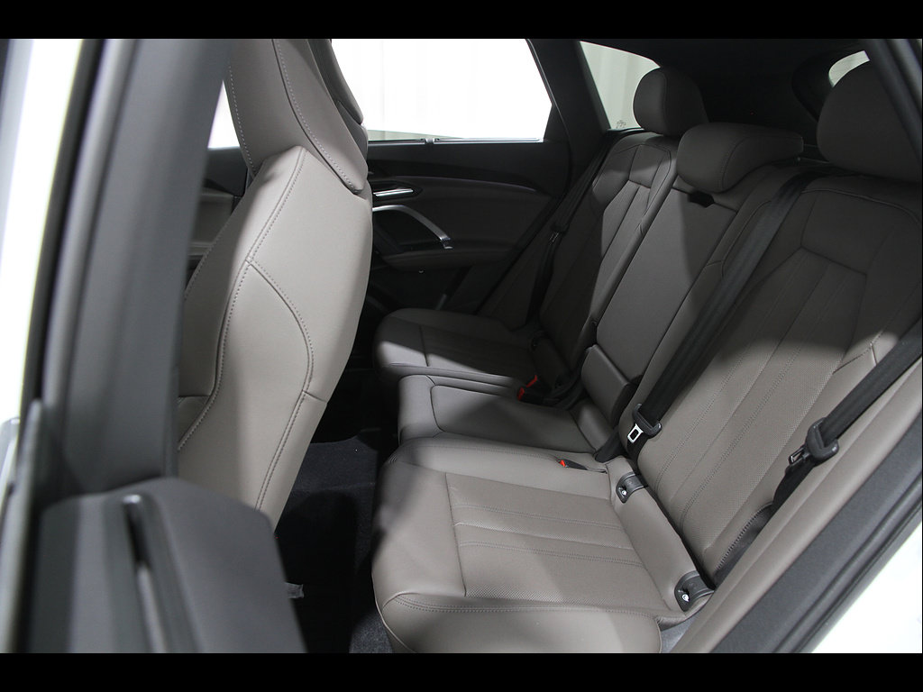 Used 2025 Audi Q5 Premium Plus AWD/4WD image 23