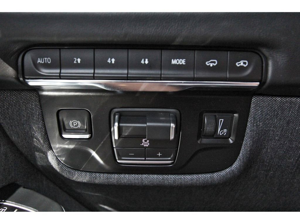 Used 2026 Cadillac Escalade ESV Platinum Luxury w/ LPO, Floor Liner Package AWD/4WD image 15