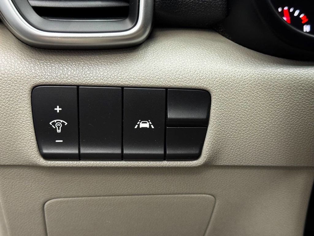 Used 2021 Kia Sportage LX image 31
