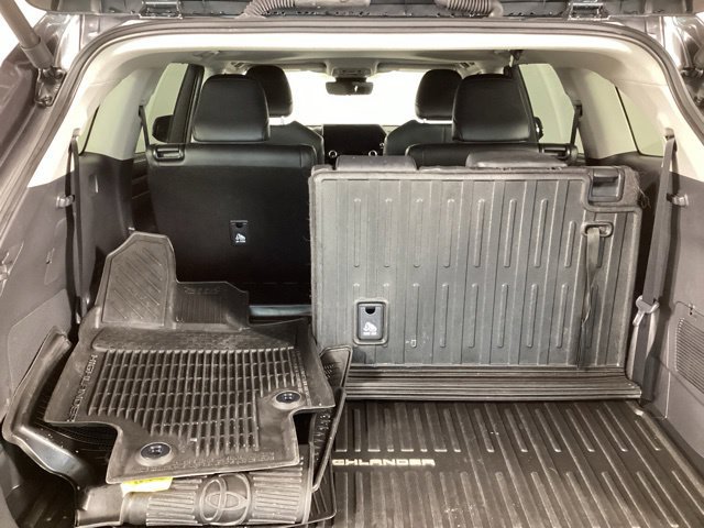 Used 2024 Toyota Highlander Limited AWD/4WD image 30