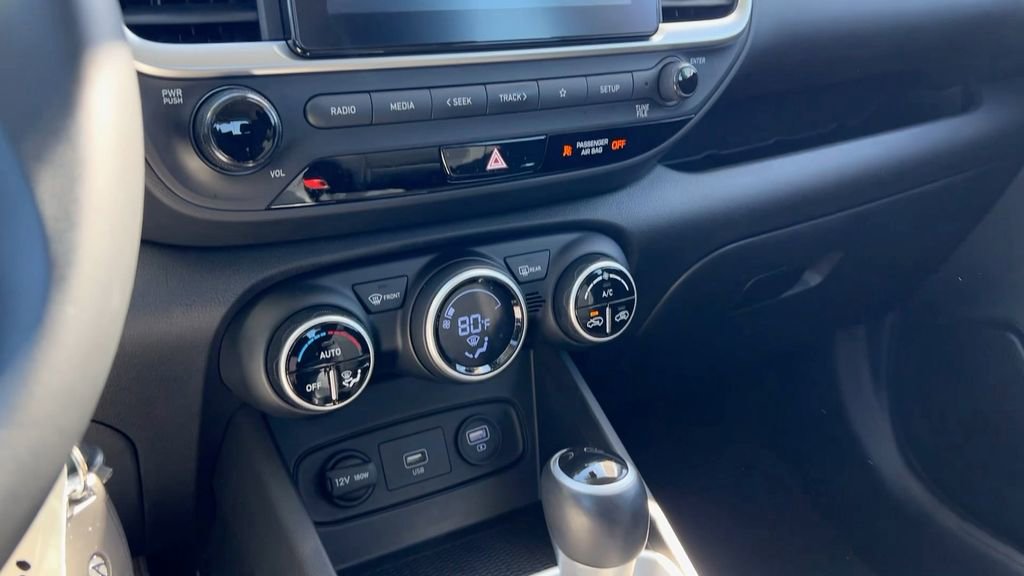 Certified 2021 Hyundai Venue SEL image 28