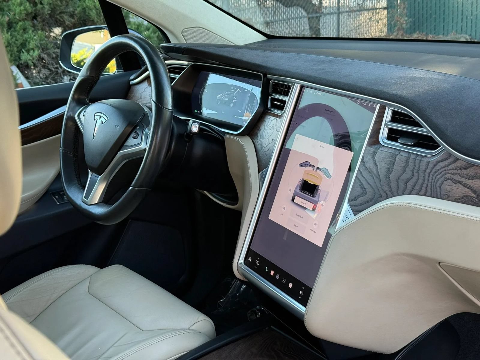 Used 2017 Tesla Model X 100D AWD/4WD image 18