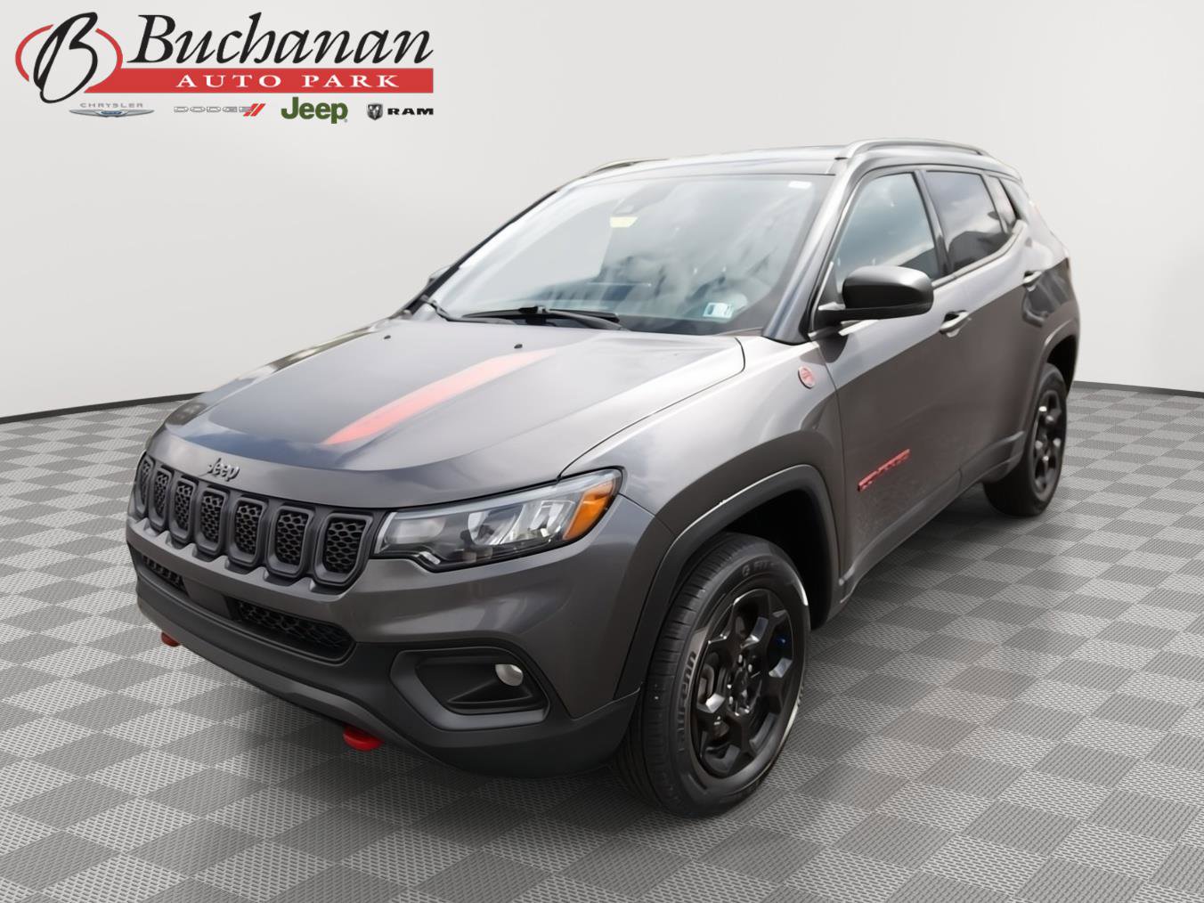 Used 2023 Jeep Compass Trailhawk AWD/4WD image 1