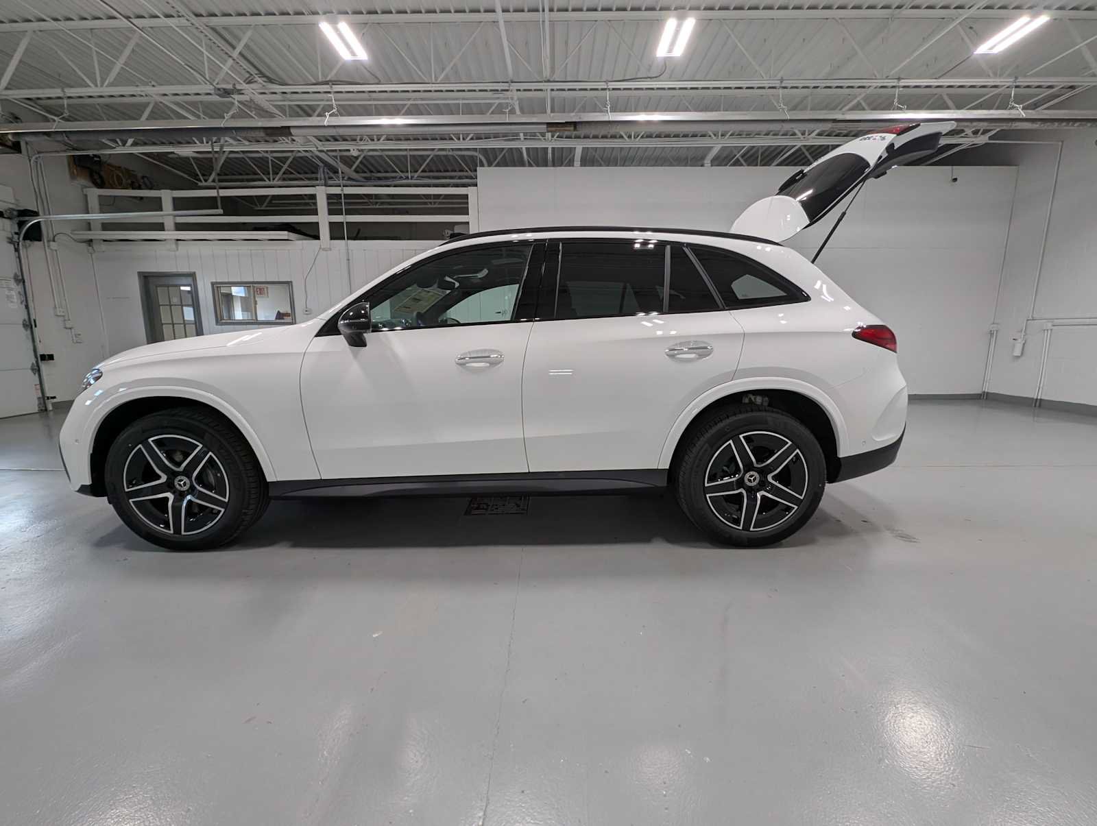New 2026 Mercedes-Benz GLC 300 4MATIC image 10