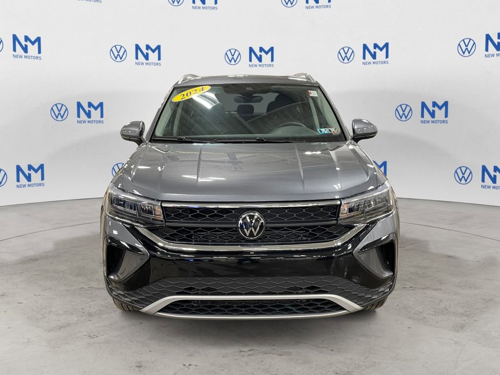 Used 2024 Volkswagen Taos SE image 8