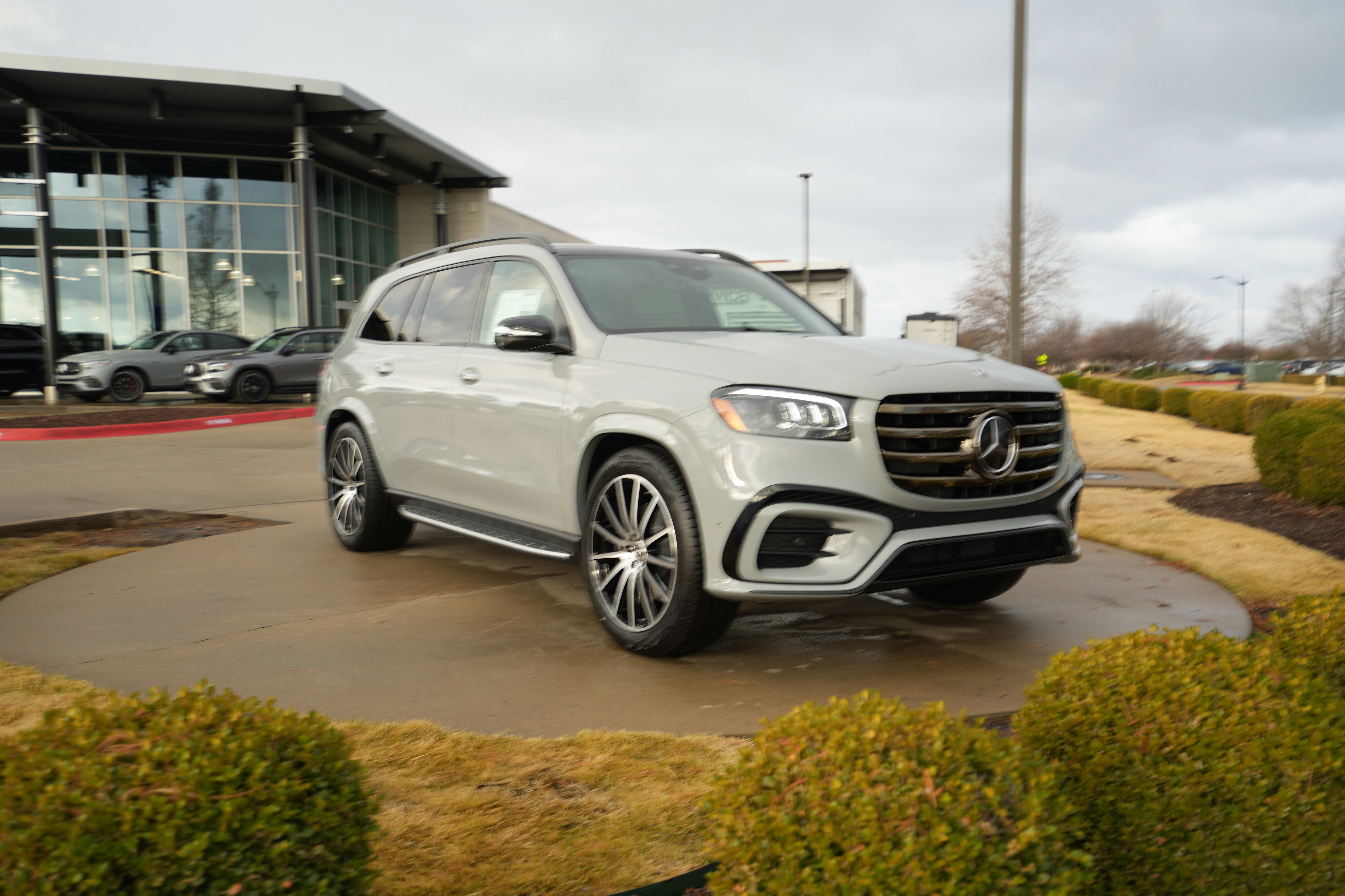New 2026 Mercedes-Benz GLS 450 4MATIC image 9