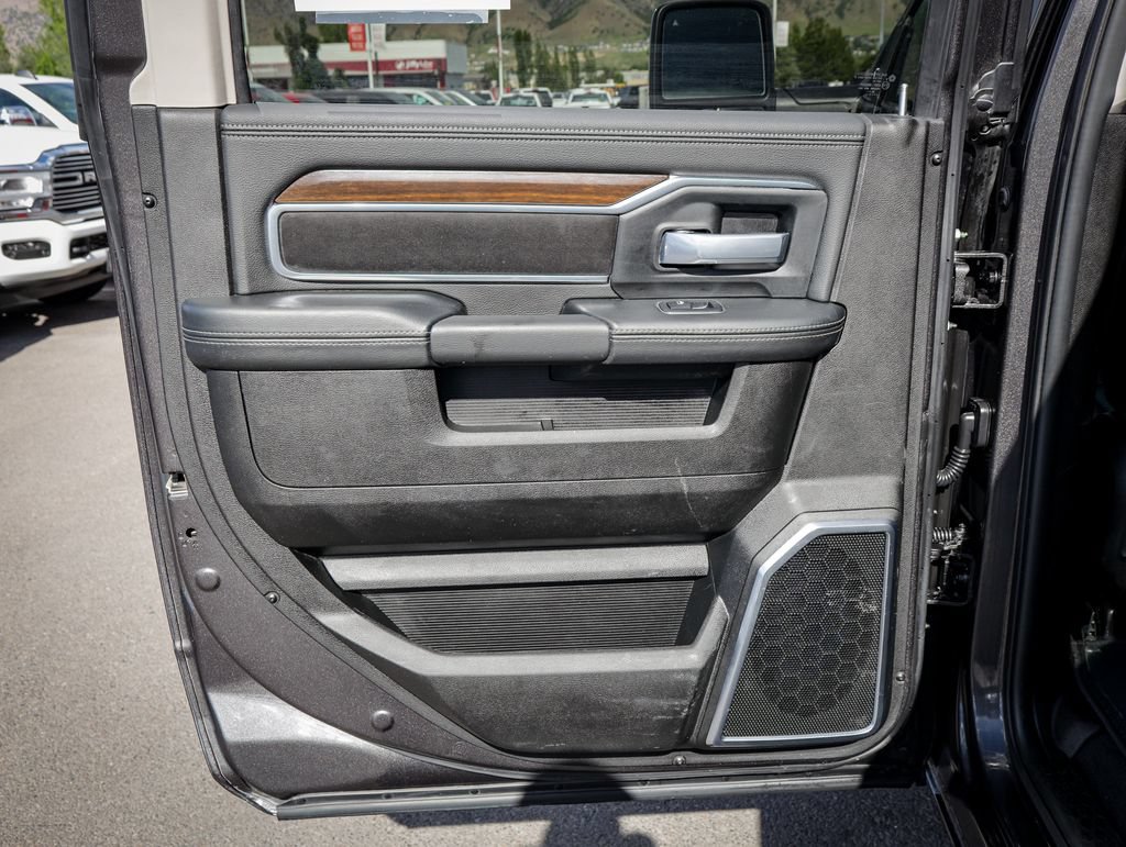 Used 2024 RAM 2500 Laramie w/ Safety Group AWD/4WD image 33