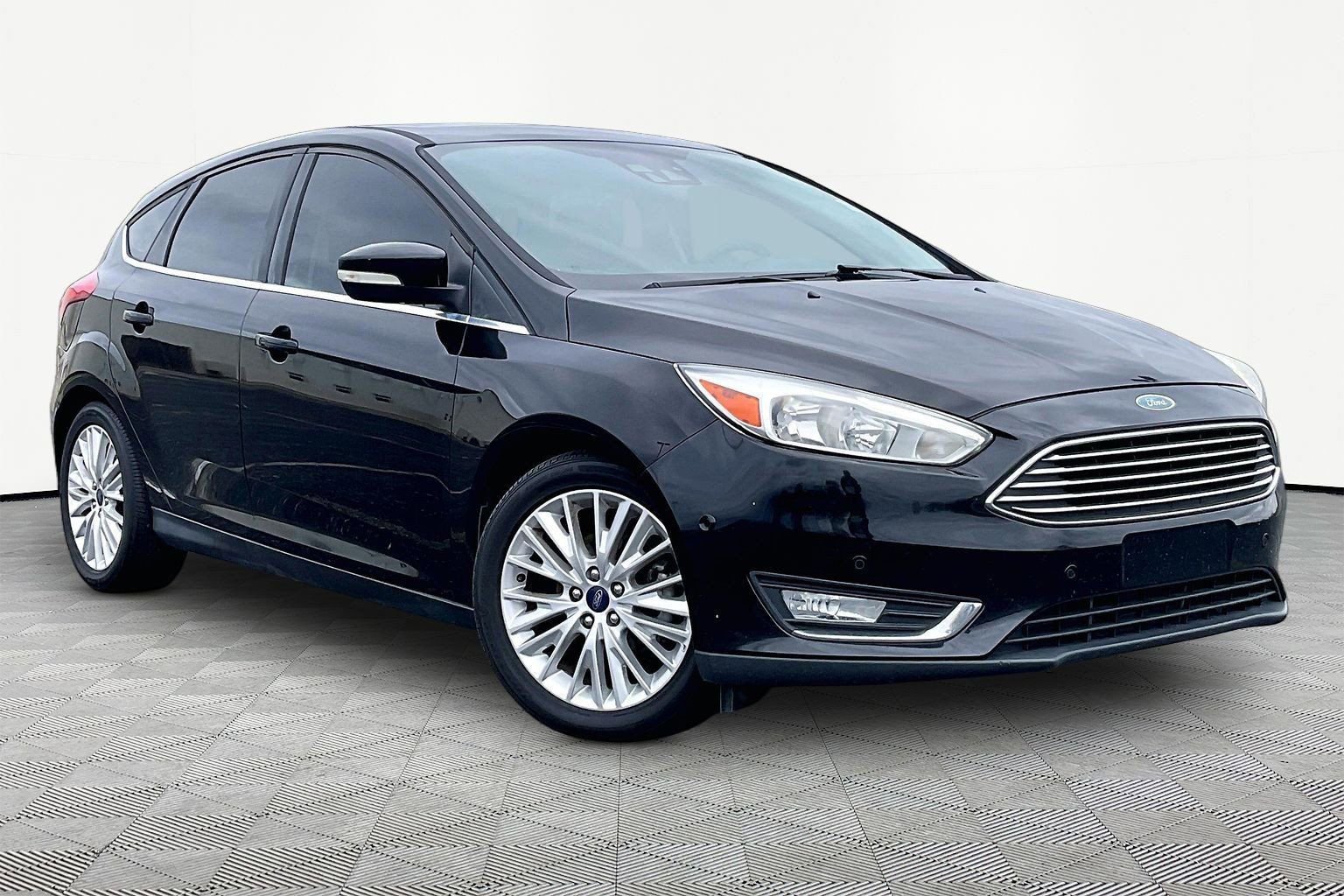 Used 2018 Ford Focus Titanium w/ Titanium Technology Package FWD image 1
