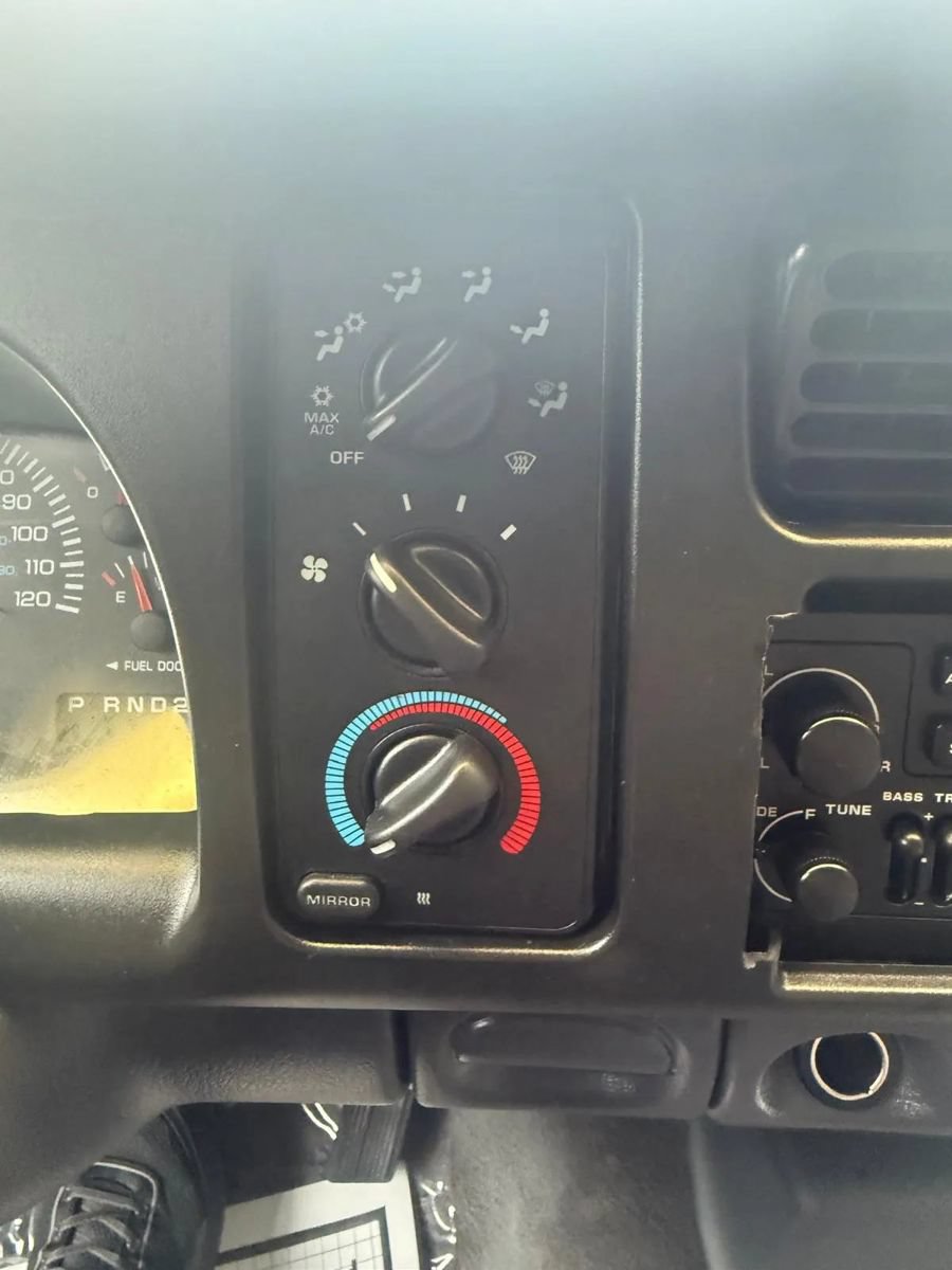 Used 2001 Dodge Ram 1500 Truck 2WD Quad Cab image 17