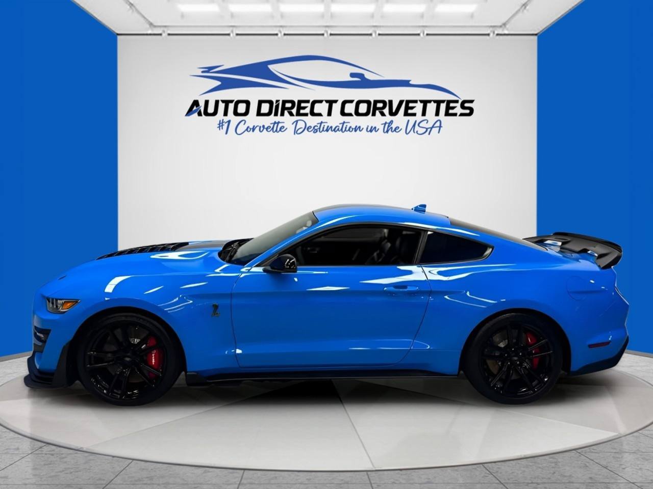 Used 2022 Ford Mustang Shelby GT500 w/ Technology Package RWD image 7