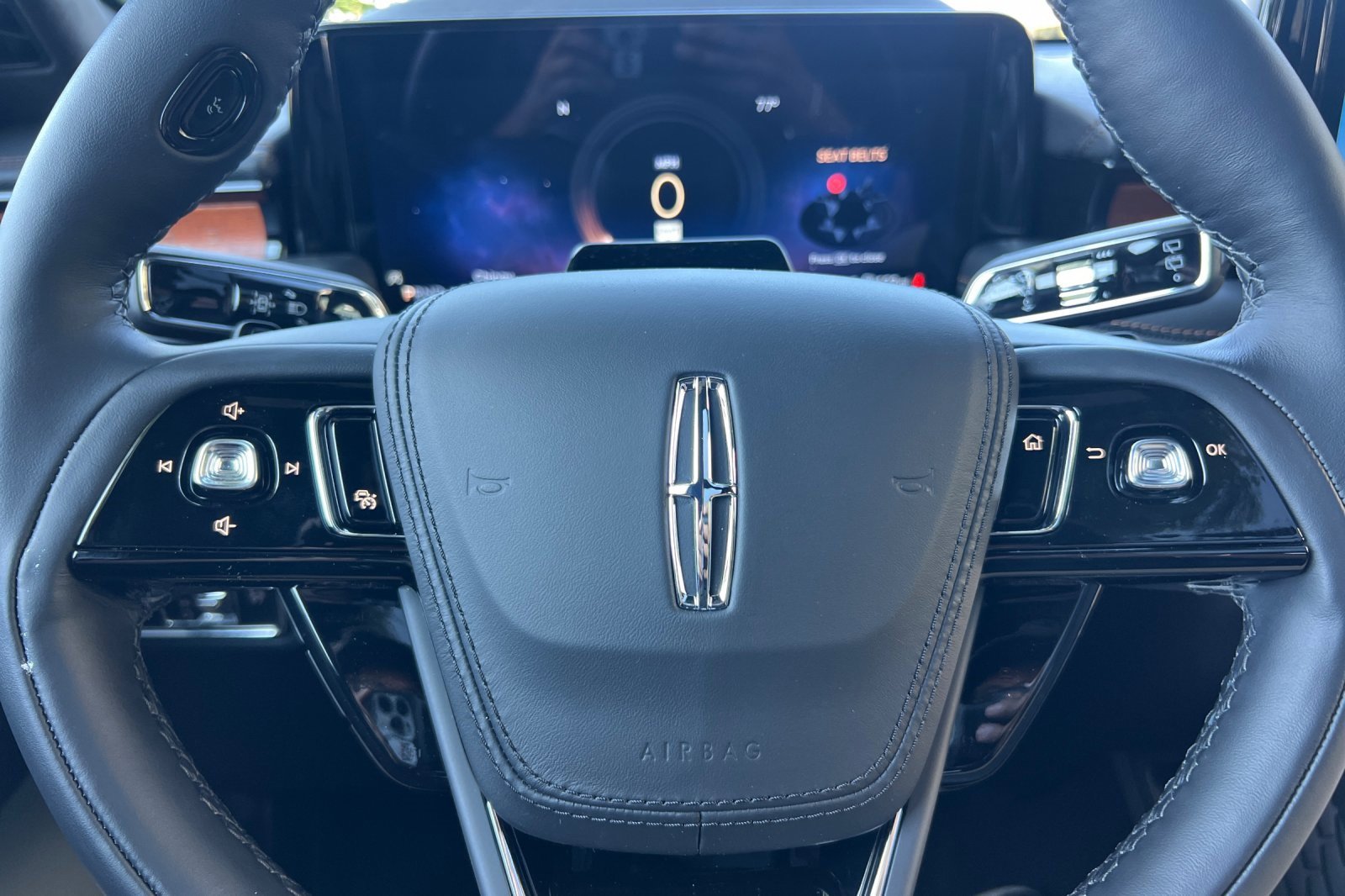 New 2025 Lincoln Aviator Black Label image 23