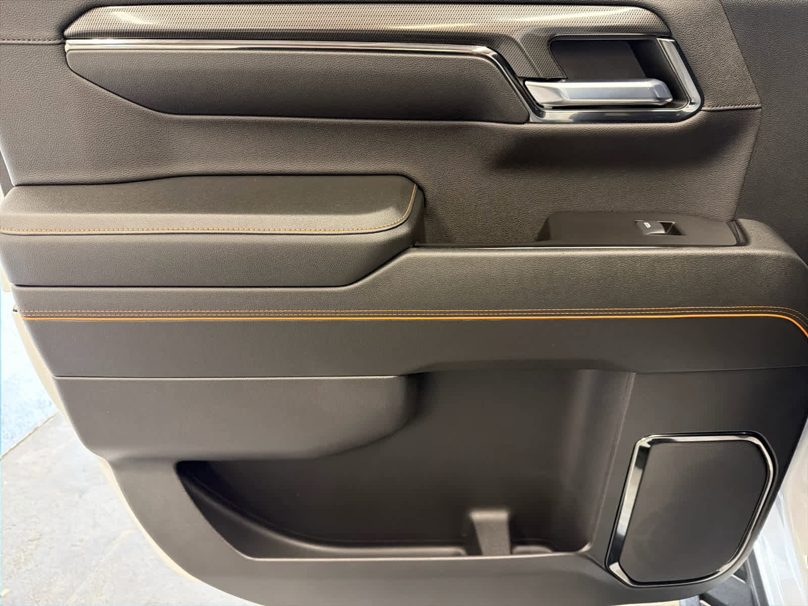 Certified 2024 GMC Sierra 1500 AT4 w/ Technology Package image 23